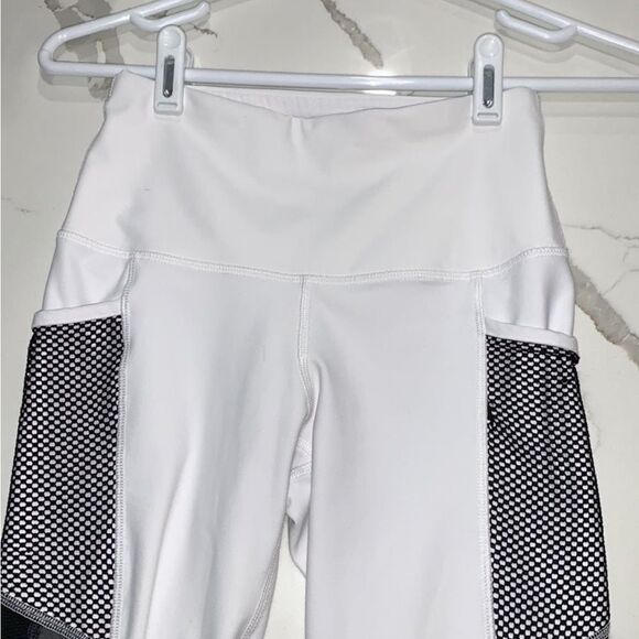 90 degrees by REFLEX | Women’s White Black High Rise Athletic Mesh Leggings - Picture 3 of 9